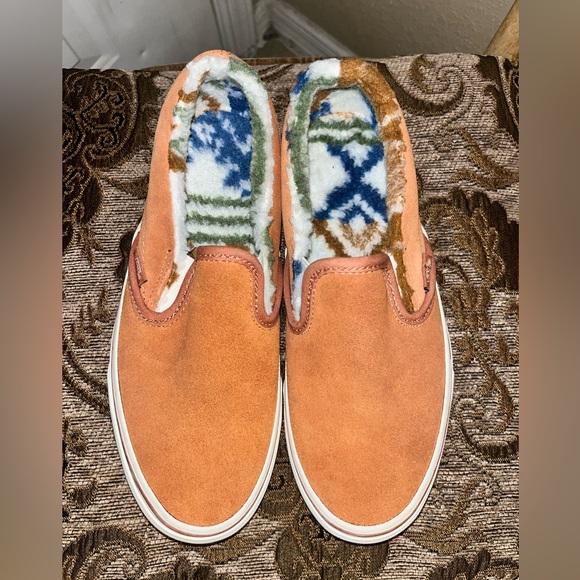 Slip On Vans - Picture 2 of 5